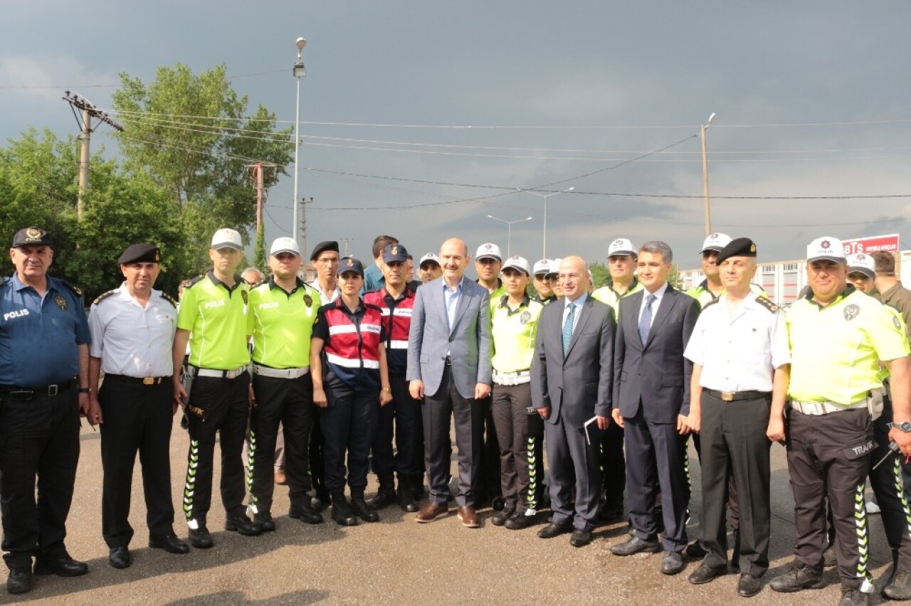 Bakan Soylu bayram trafiğini denetledi