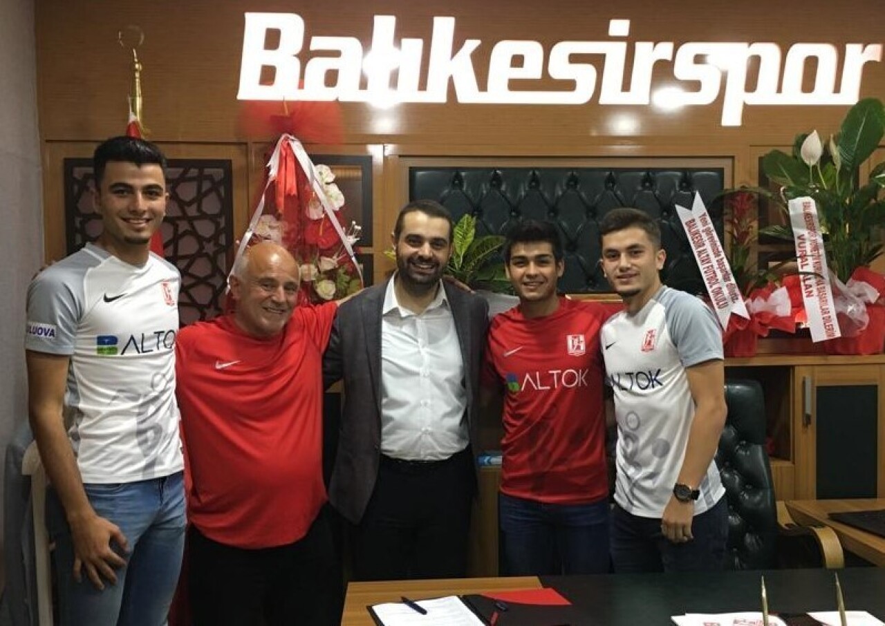 Balıkesirspor’da gençlik aşısı sürüyor