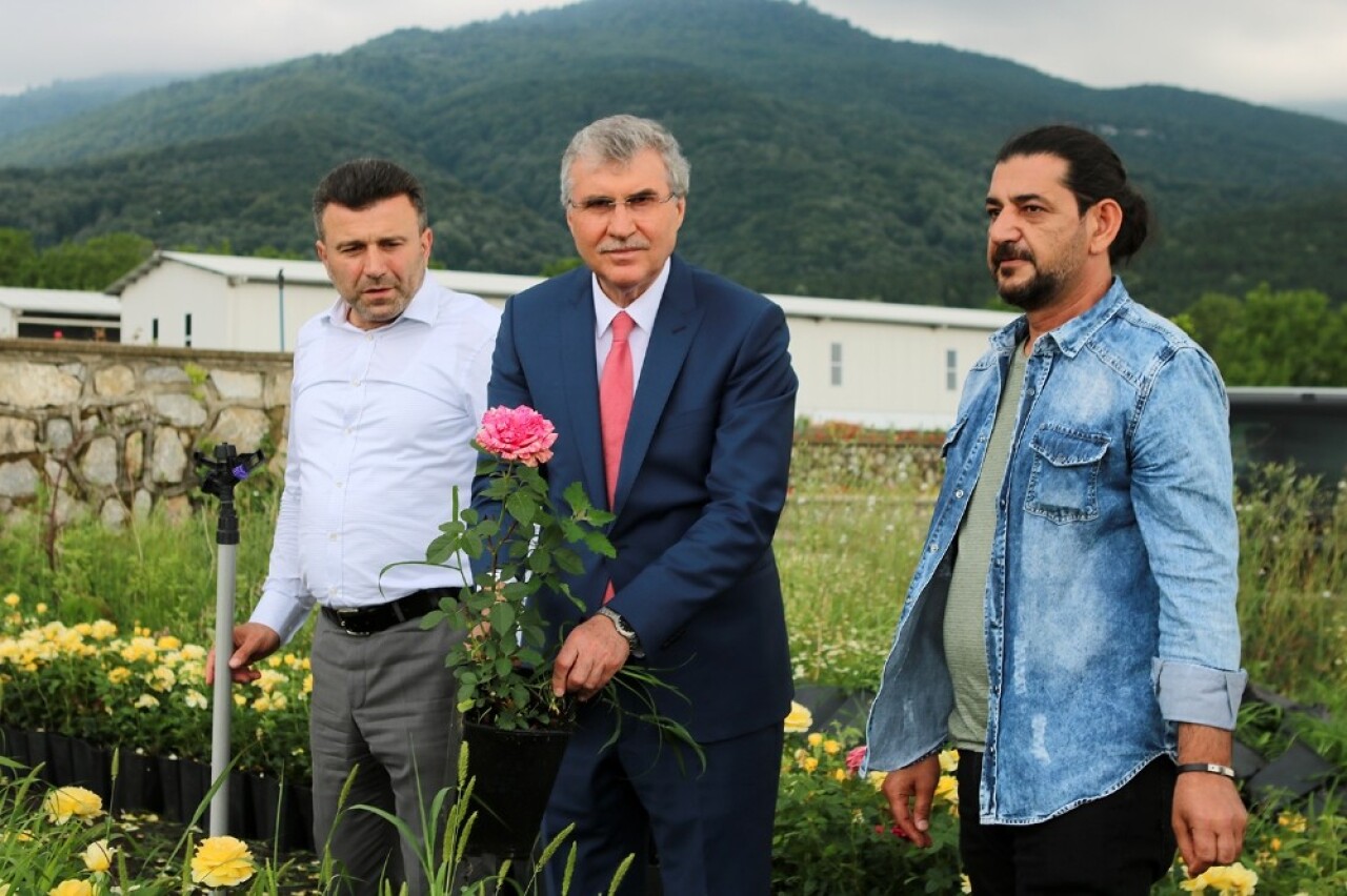 Başkan Yüce: “Sakarya süs bitkiciliğinde örnek olmaya devam edecek”
