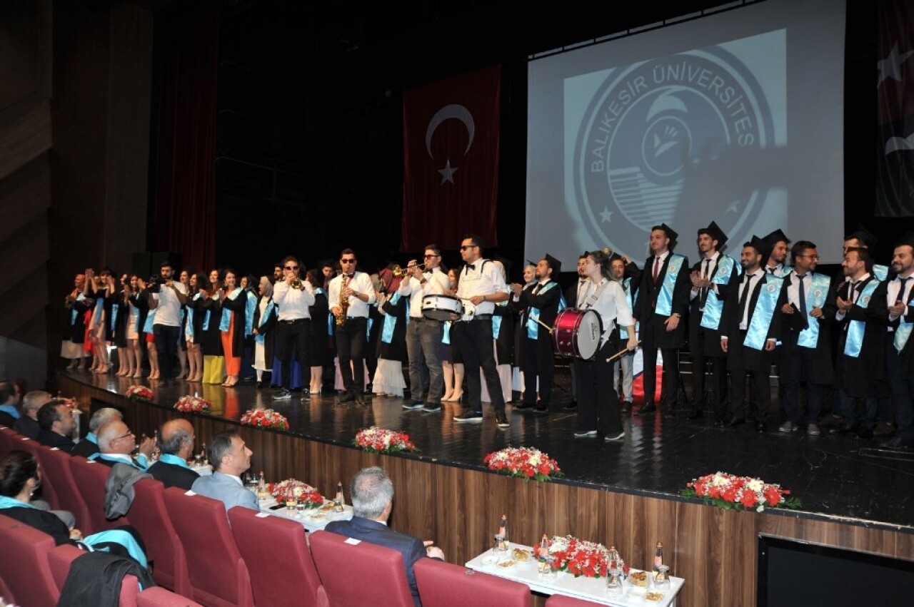 BAÜN Tıp Fakültesinde Mezuniyet Gururu