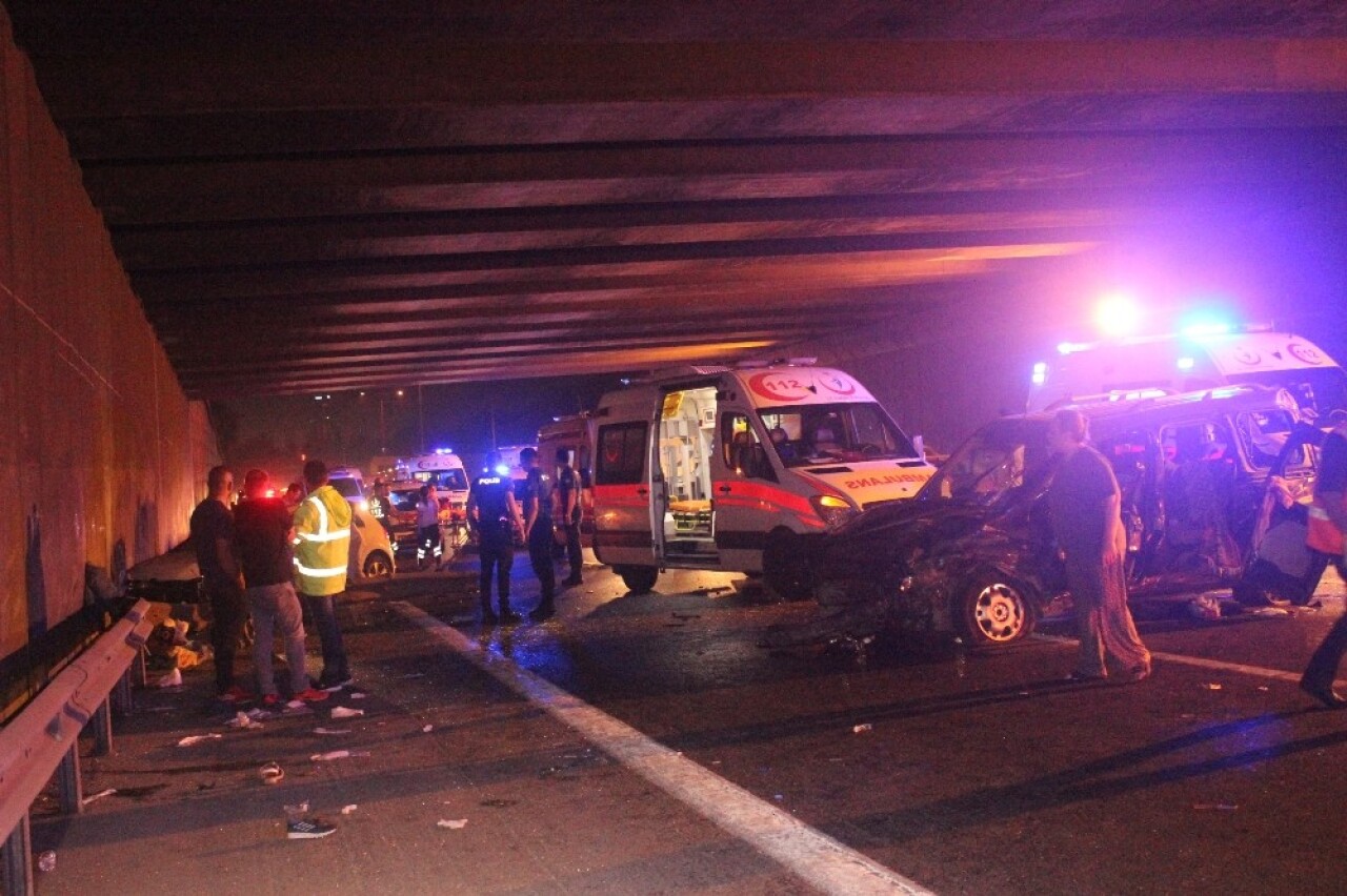 Beşiktaş’da trafik kazası: 2 ölü 8 yaralı