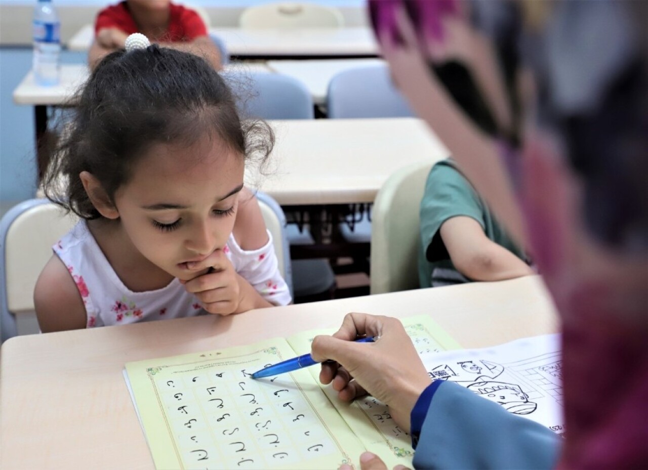 Bilgievleri yaz aylarında faaliyetlerini sürdüyor