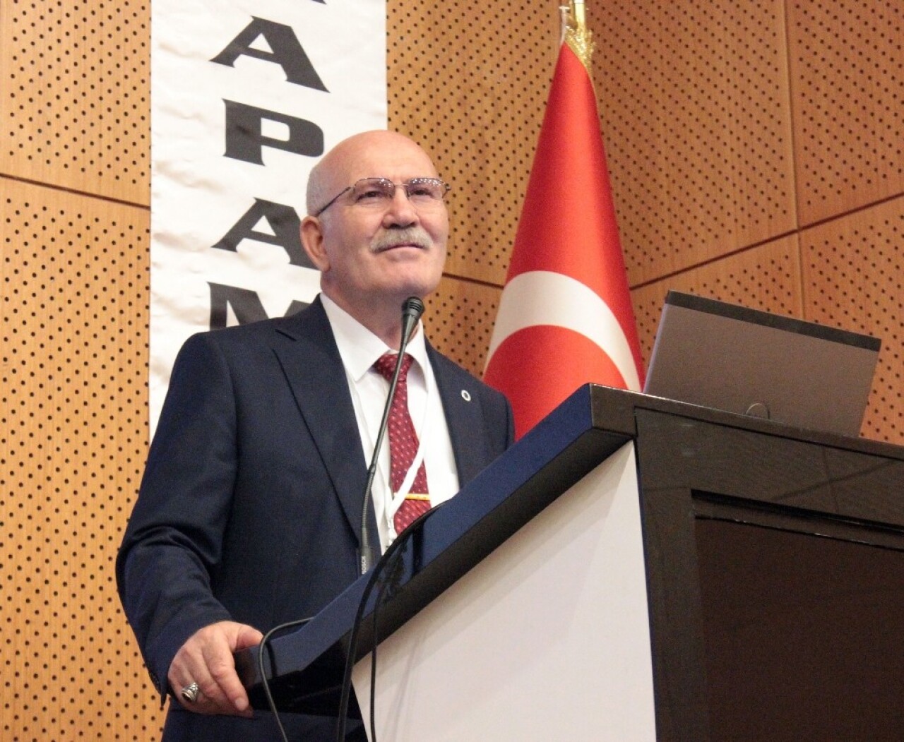 Bilim dünyasını buluşturan konferans