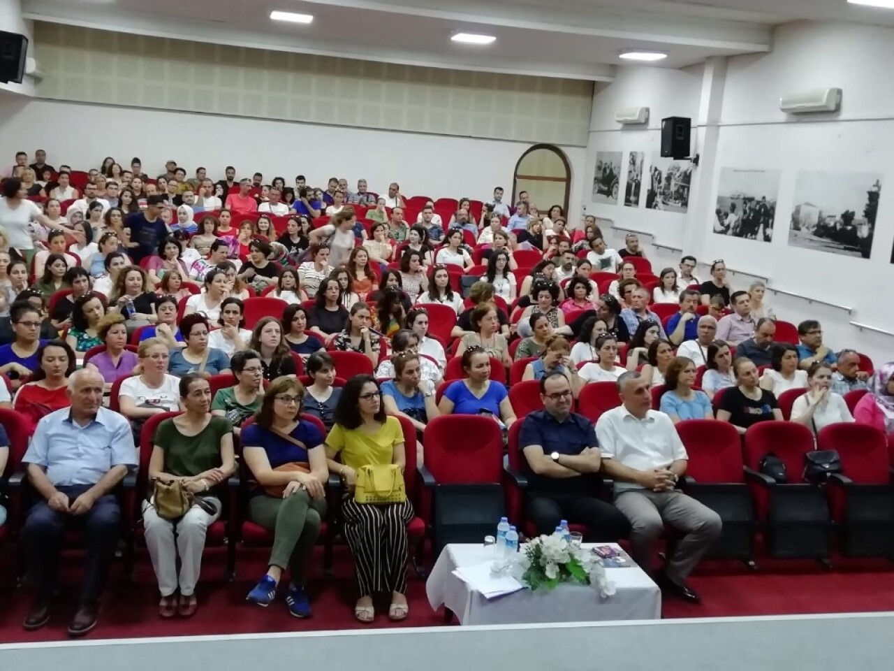 Burhaniye’de öğretmenlere mesleki eğitim semineri