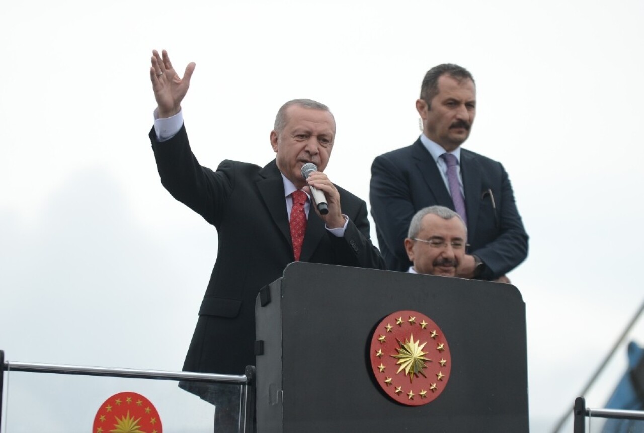 Cumhurbaşkanı Recep Tayyip Erdoğan: “Pazar günü Sisi mi diyeceğiz, Binalı Yıldırım mı diyeceğiz? İşte mesele bu kadar önemli”