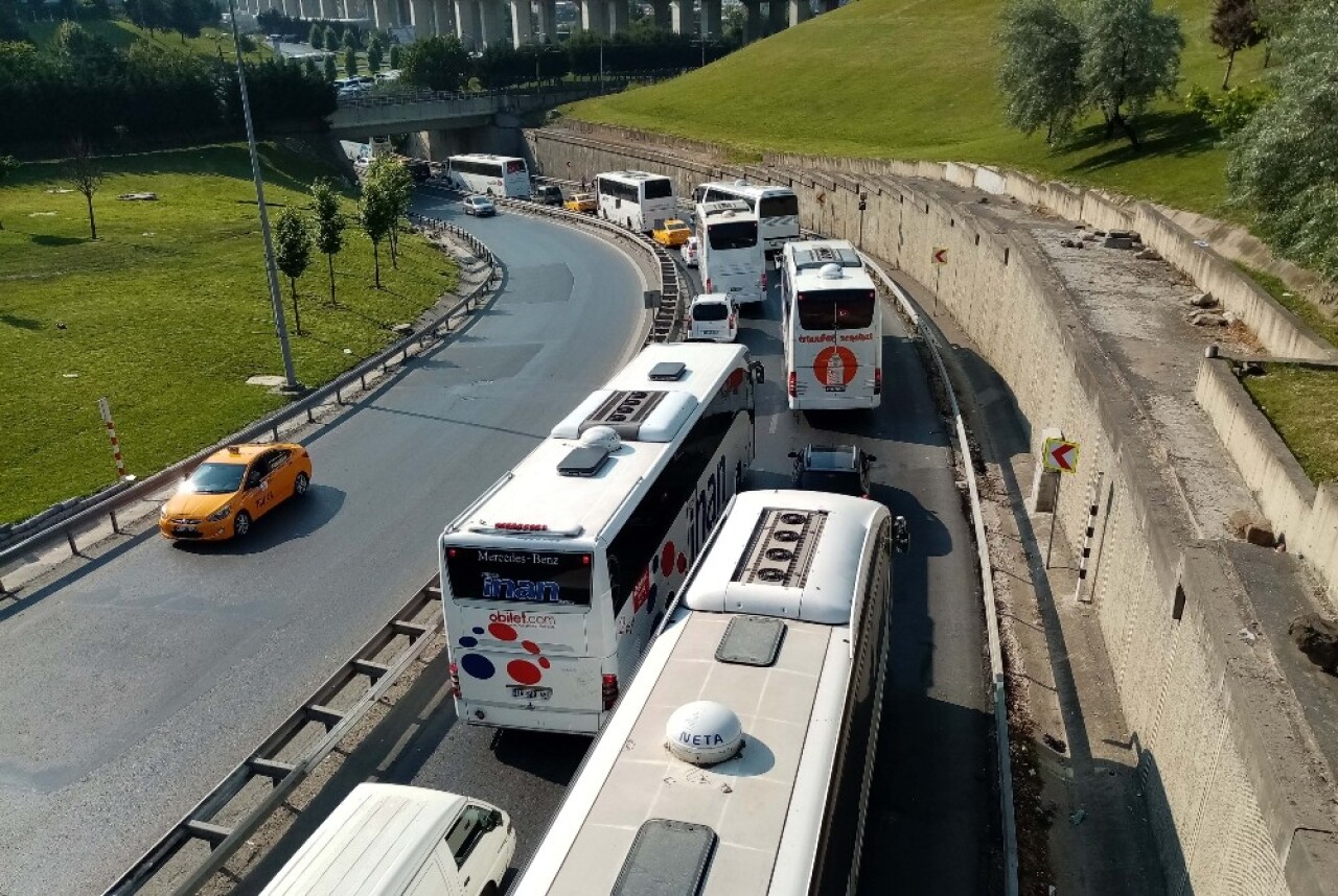 Esenler 15 Temmuz Demokrasi Otogarında dönüş yoğunluğu yaşanıyor