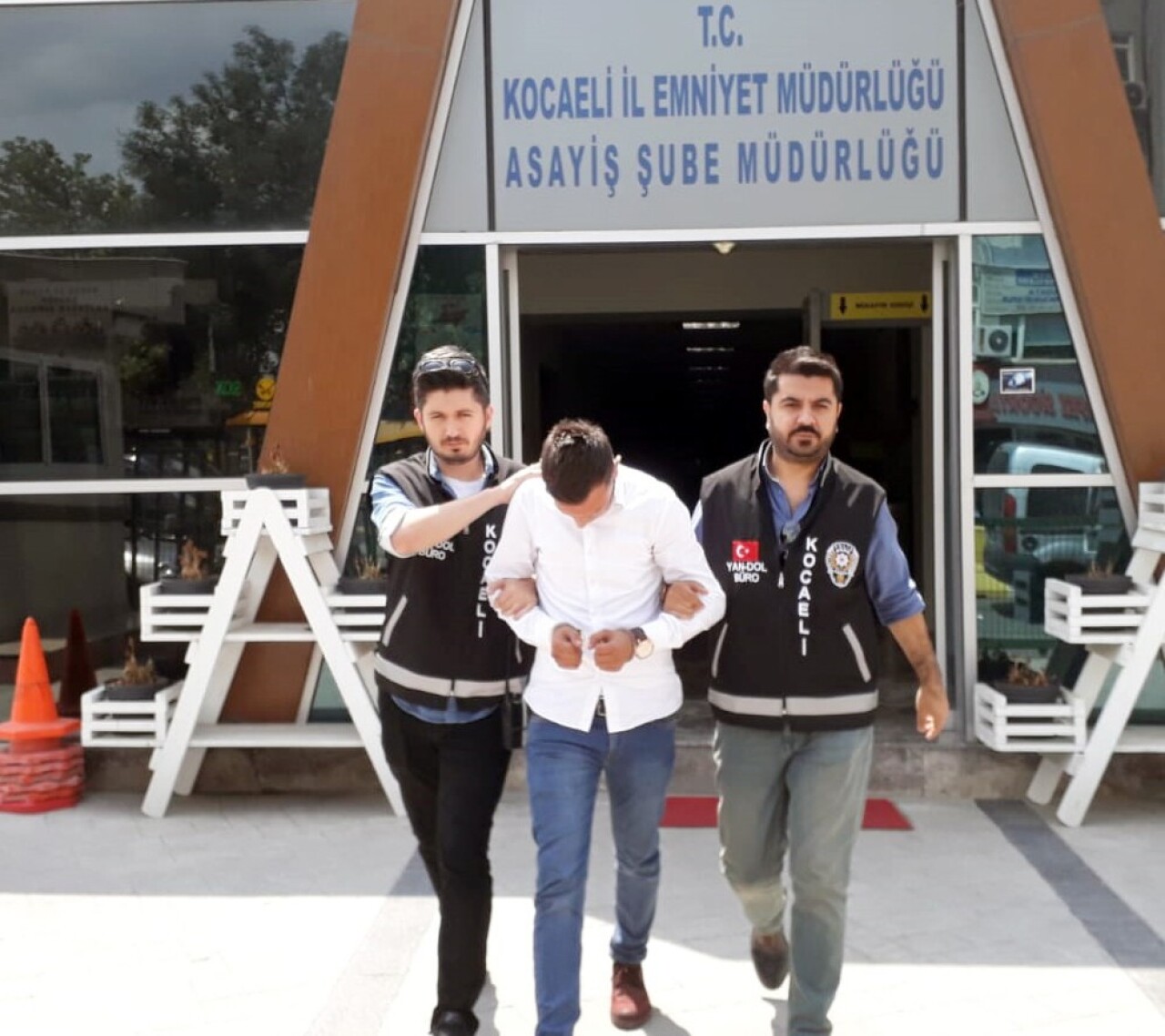 Evlilik vaadiyle kadınları dolandırdığı iddia edilen şahıs serbest kaldı
