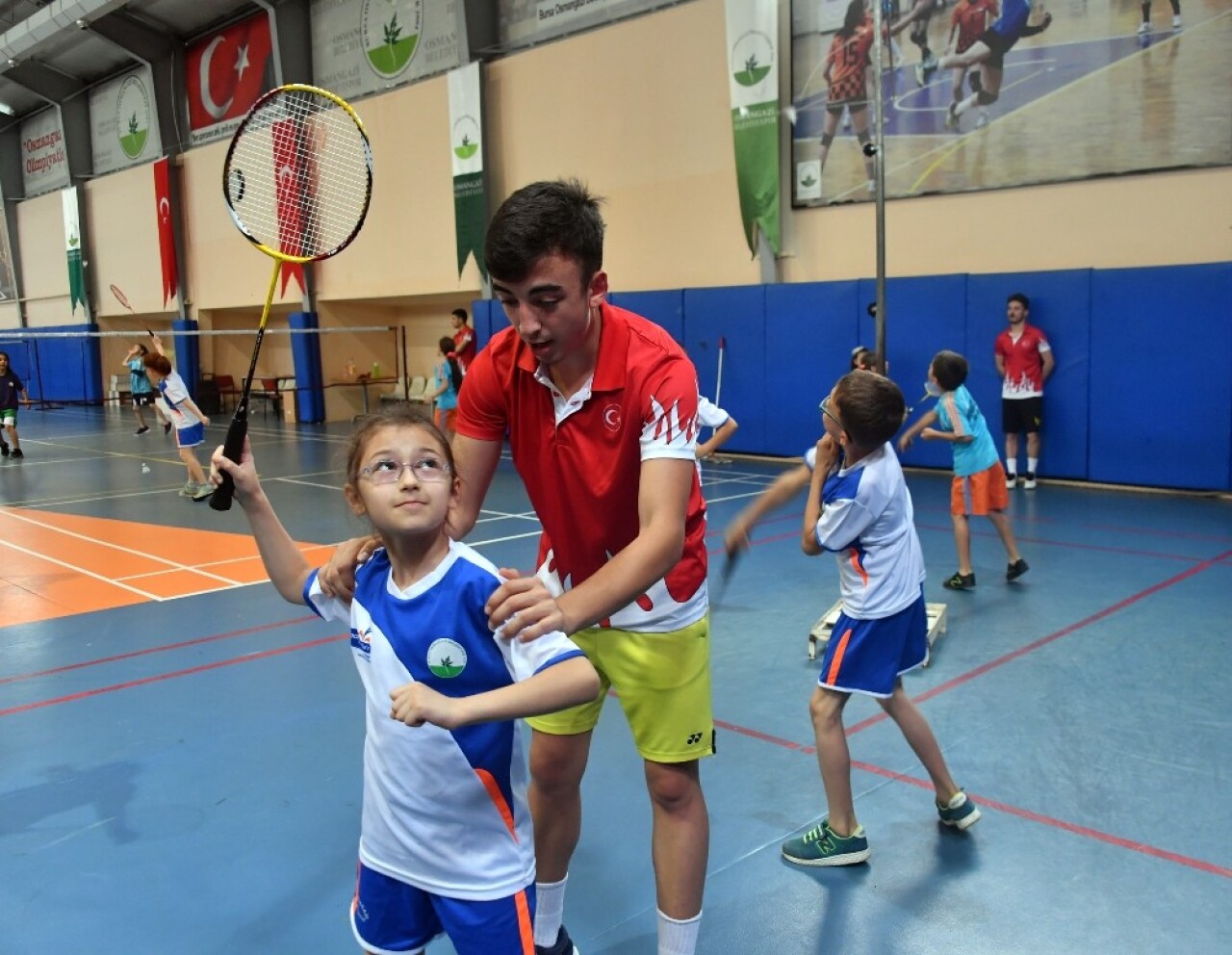 Genç badmintonculara millî destek