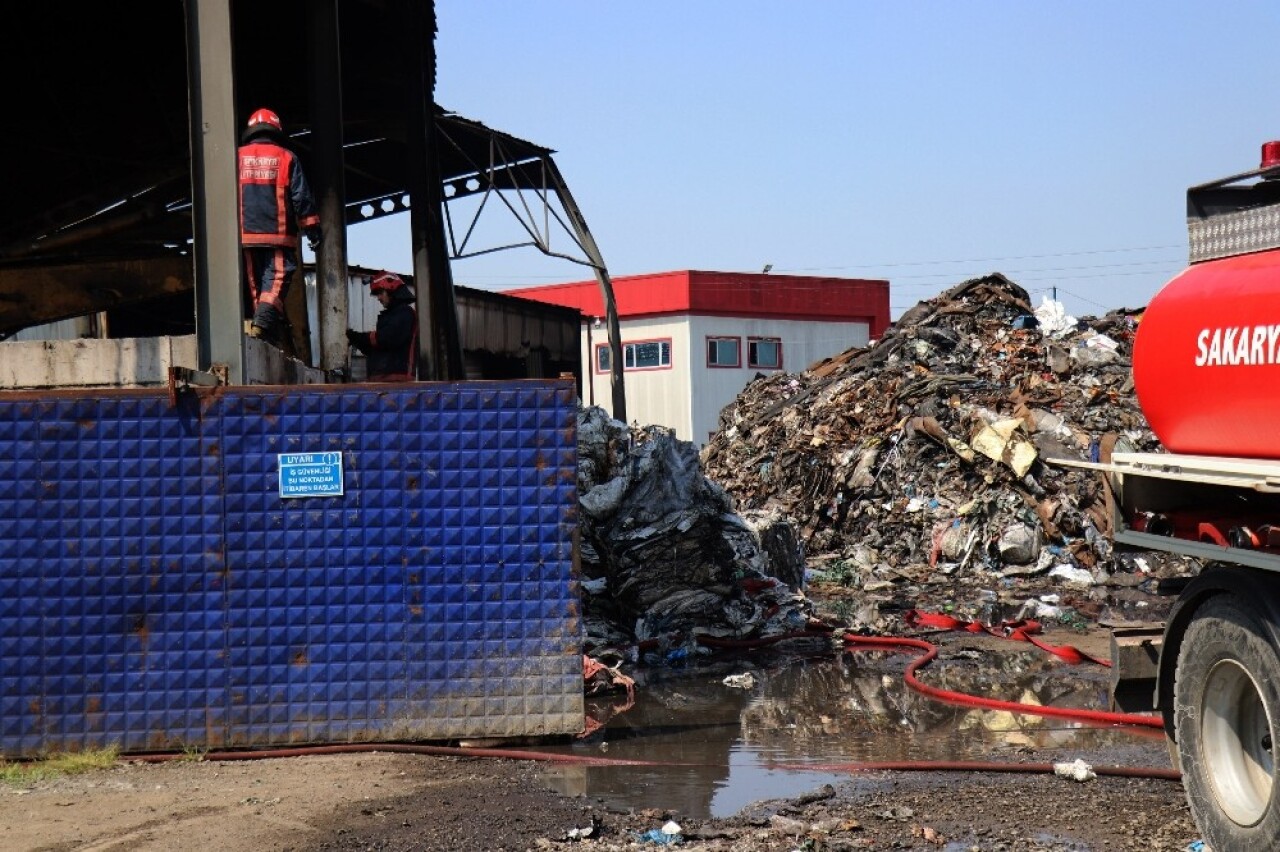 Geri dönüşüm tesisinde iki gün arka arkaya yangın