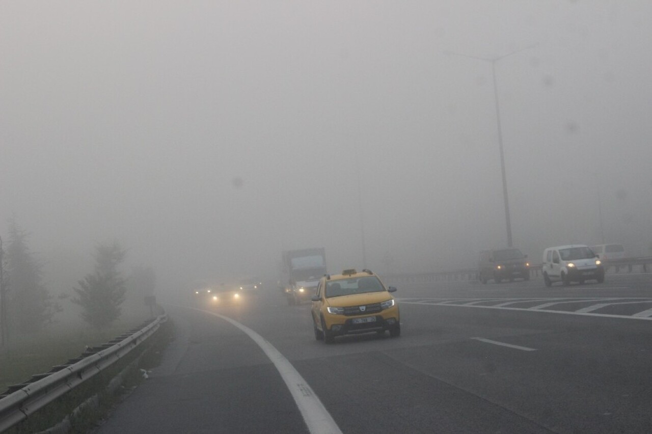 İstanbul güne sisle başladı