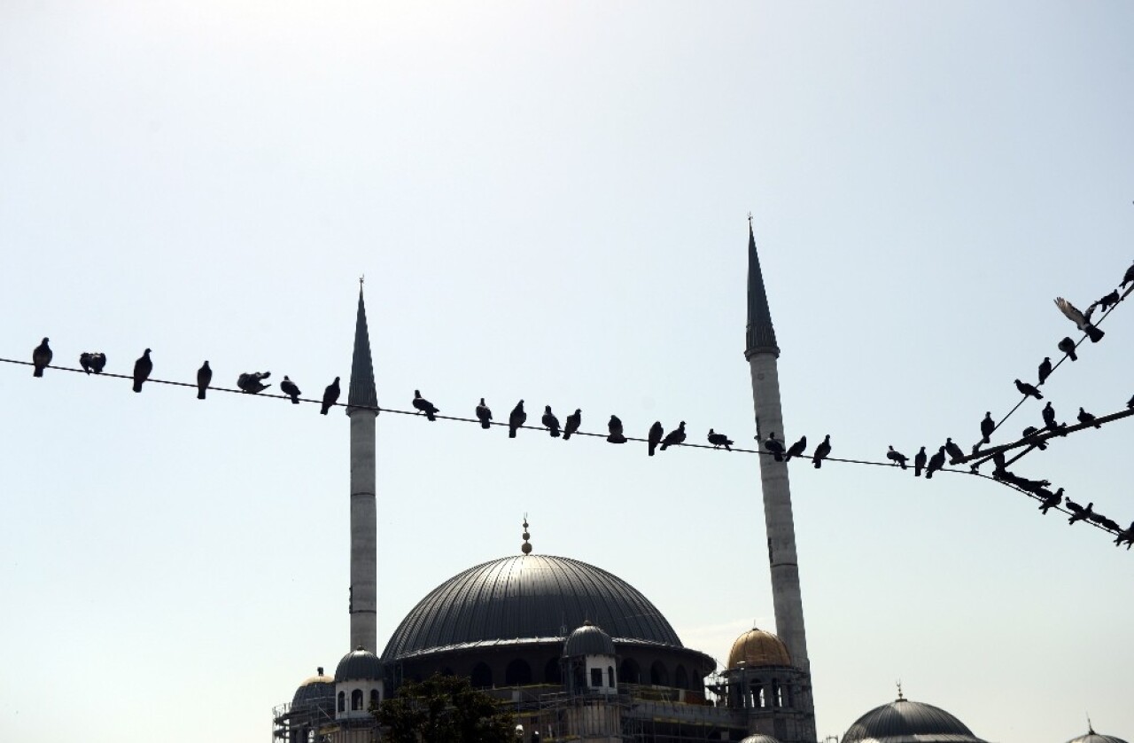 İstanbul’un yeni incisi Taksim’e güzellik katıyor