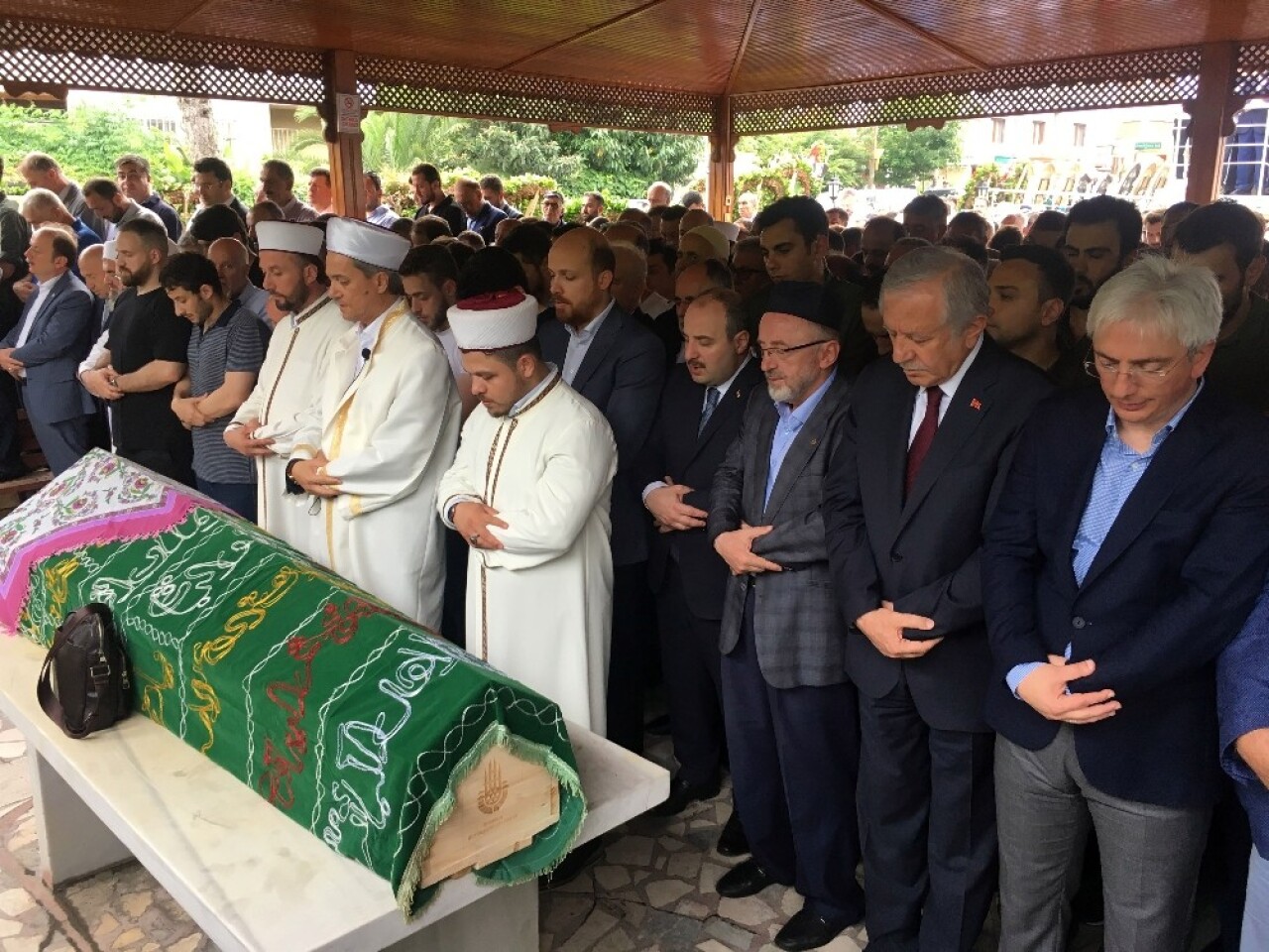KARVAK Başkanı Yusuf Cevahir’in annesi Elmas Cevahir son yolculuğuna uğurlandı