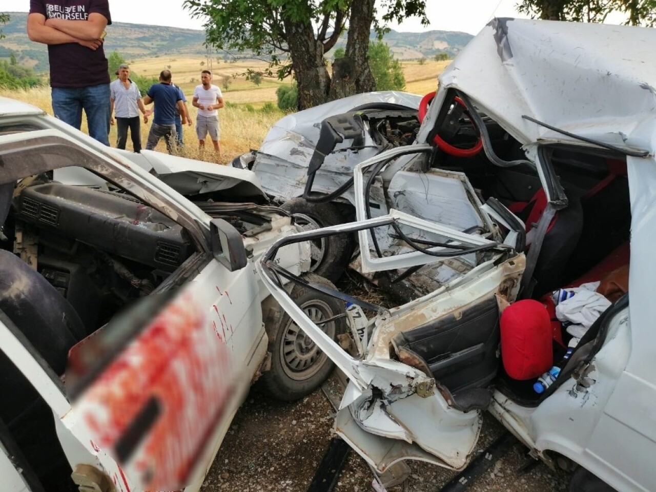 Kepsut’ta trafik kazası: 1 ölü, 7 yaralı