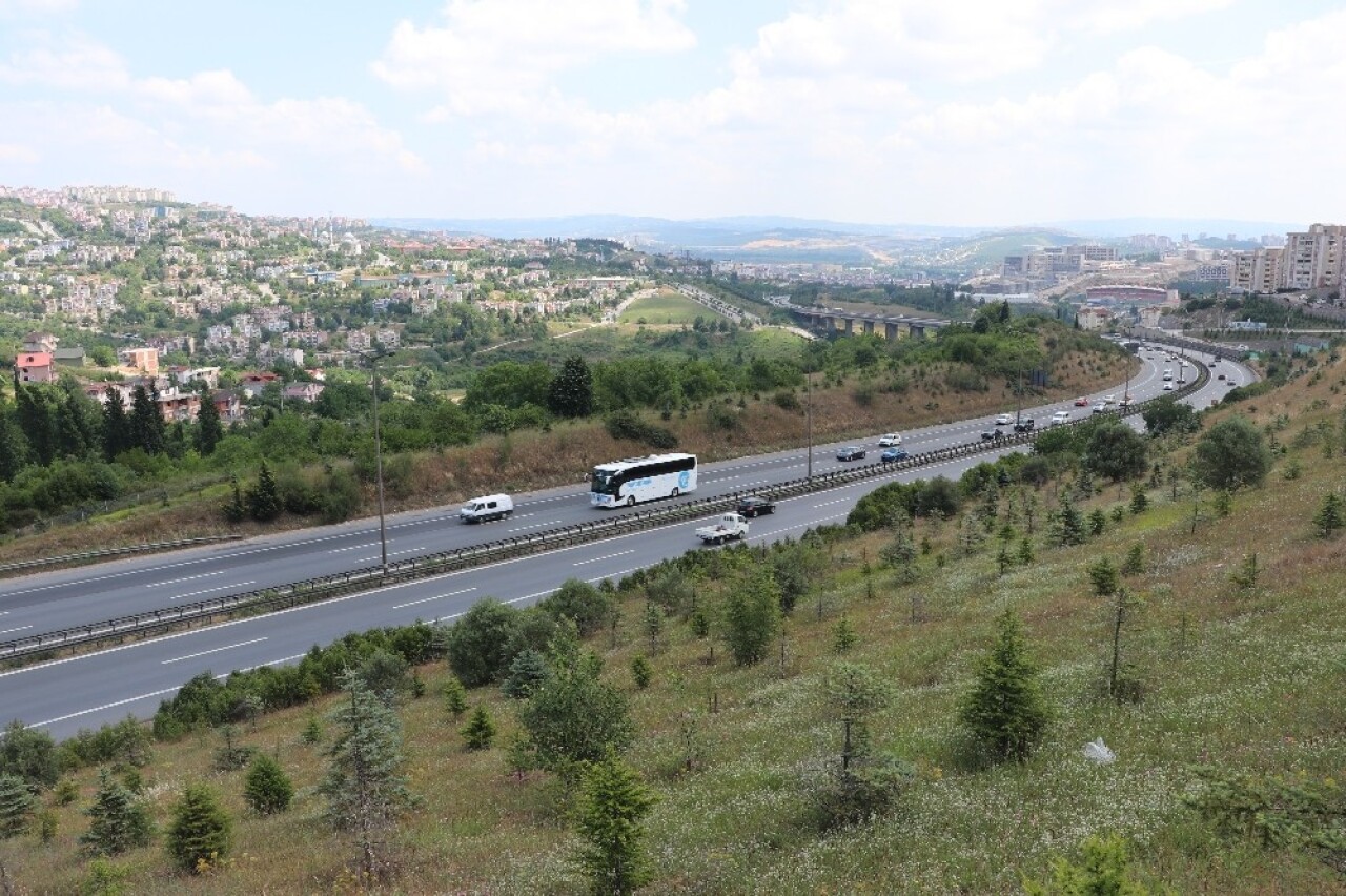 Kocaeli TEM’deki bayram trafiği yoğunluğu azaldı