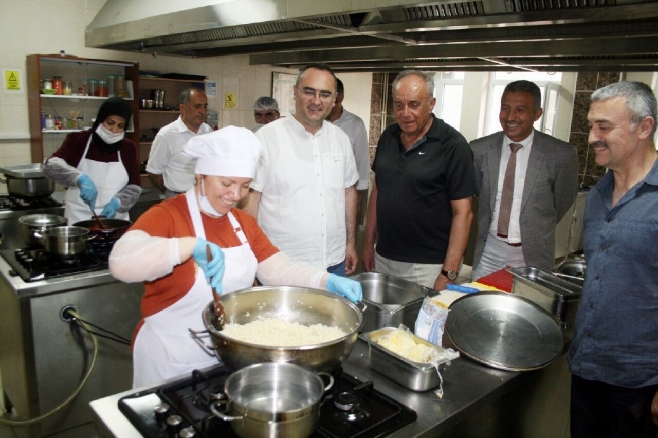 Mudanyalı aşçılar kalfalık için ter döktüler