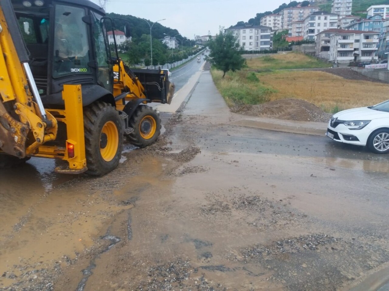 SASKİ’den yoğun yağışa anında müdahale