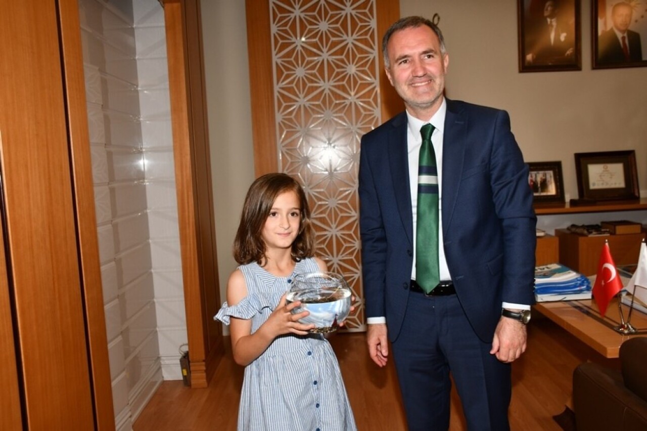 Taban’dan hayvan dostu çocuklara sürpriz hediye