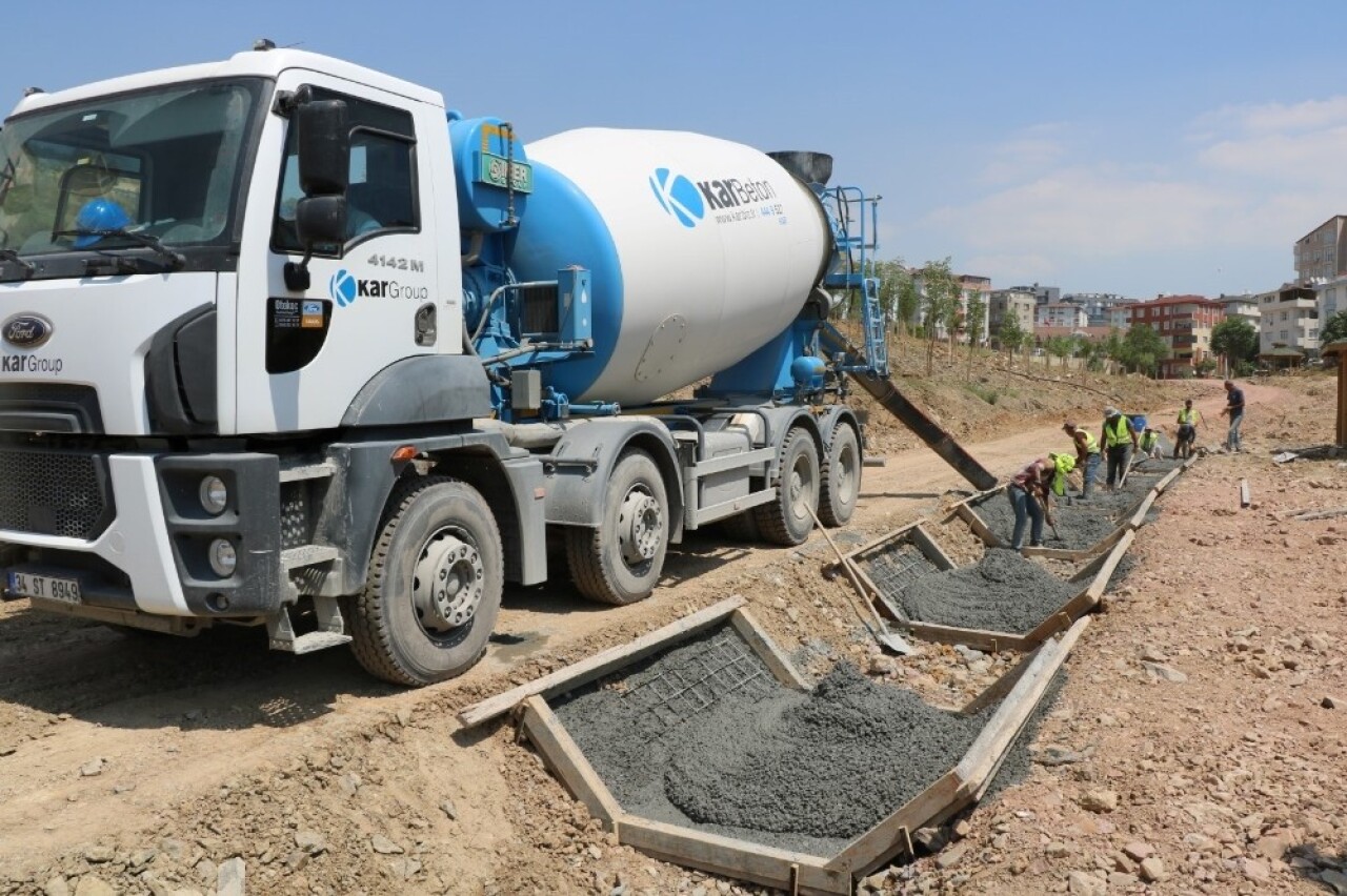 Tatlıkuyu Vadisi 2. etabına 3 bin ağaç dikildi