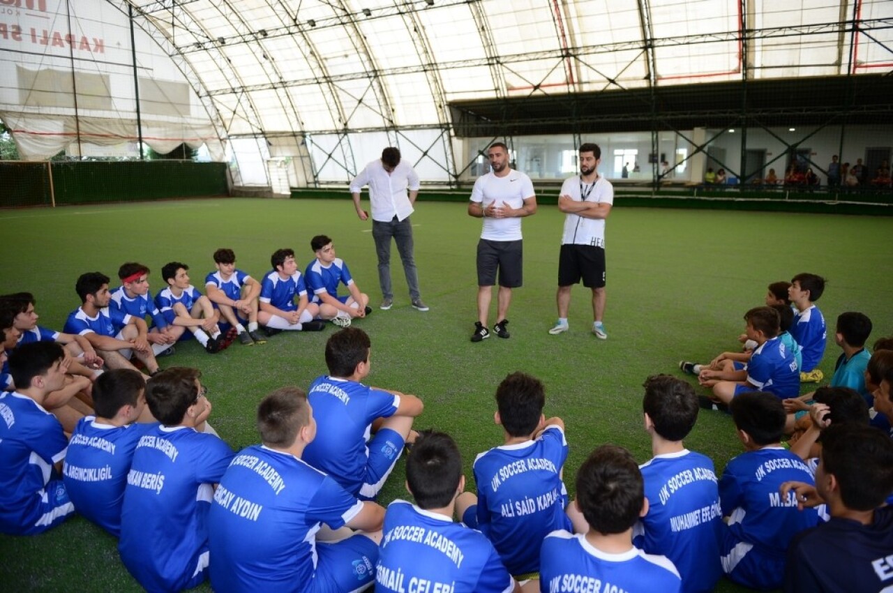Ümit Karan, Sakarya’da futbol eğitimi veriyor