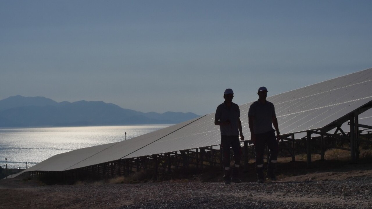 Akfen Yenilenebilir Enerji, Van Gölü kıyısındaki 3 güneş santralinde 37 MW’lık kurulu güce ulaştı