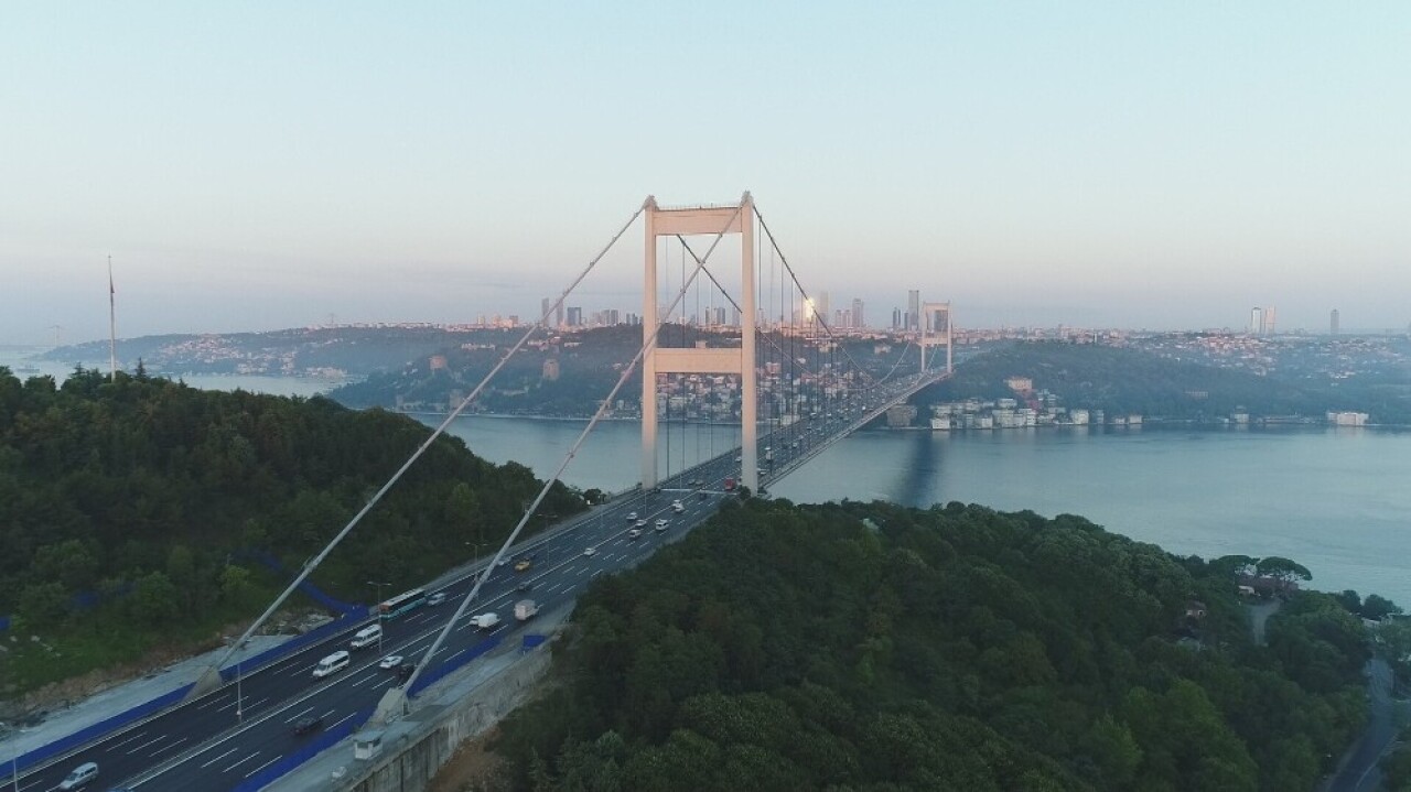 Asfalt çalışmasının sona erdiği FSM Köprüsü havadan görüntülendi