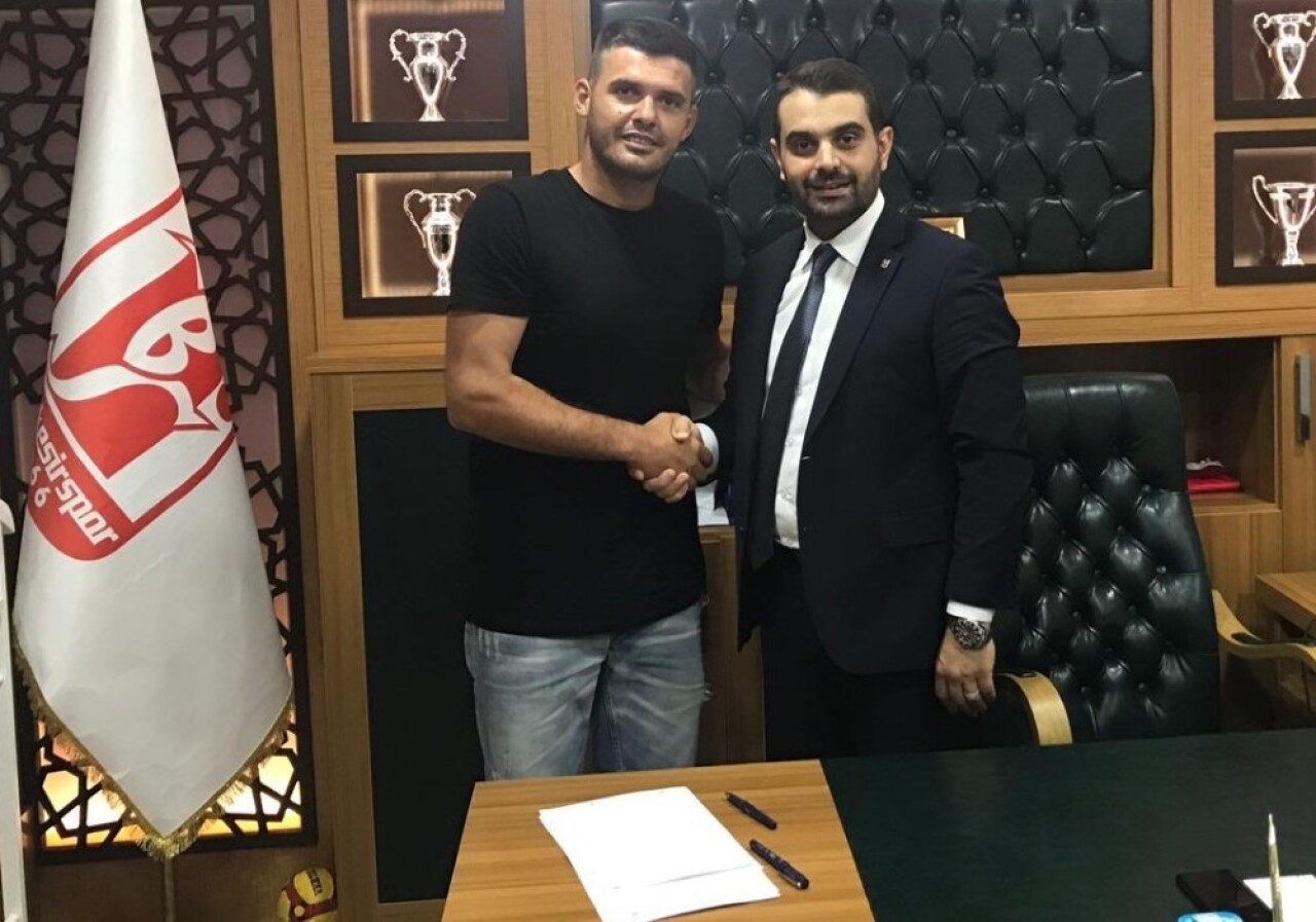 Atilla Özmen 2 yıl daha Balıkesirspor’da