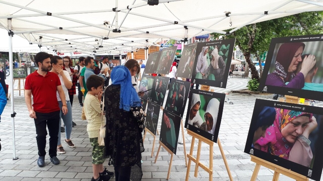 Bursalı fotoğrafçının ‘Srebrenitsa’ sergisine rekor ziyaretçi