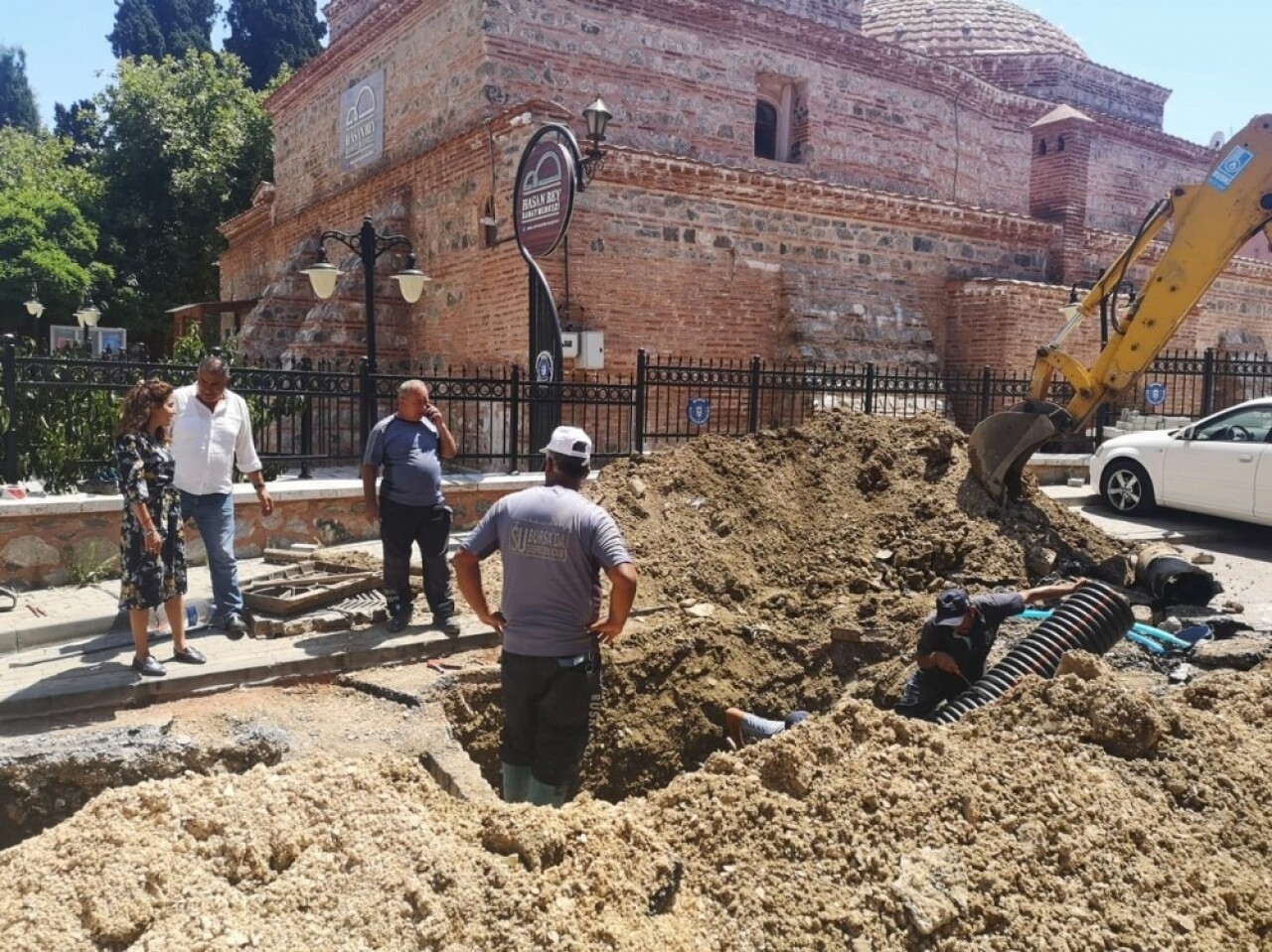 BUSKİ’den Hasanbey Mahallesi’ne alt yapı desteği