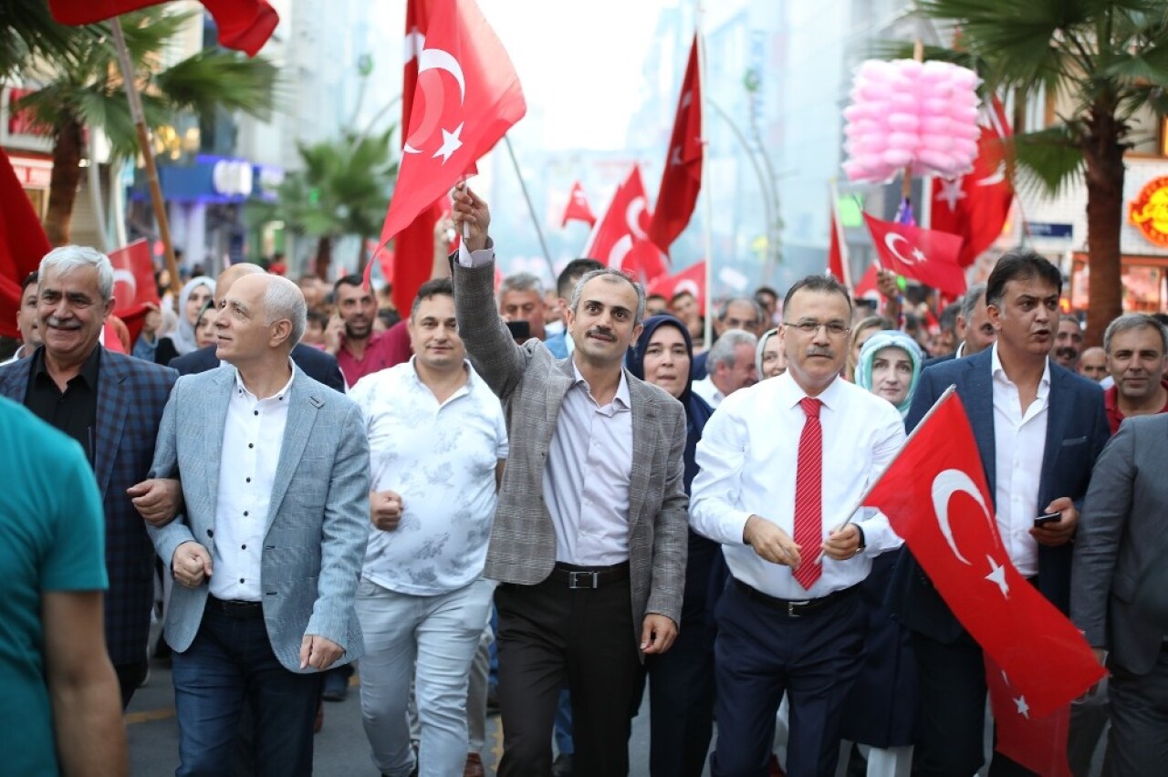 Çayırova’da 15 Temmuz’un yıldönümü binler birlik oldu