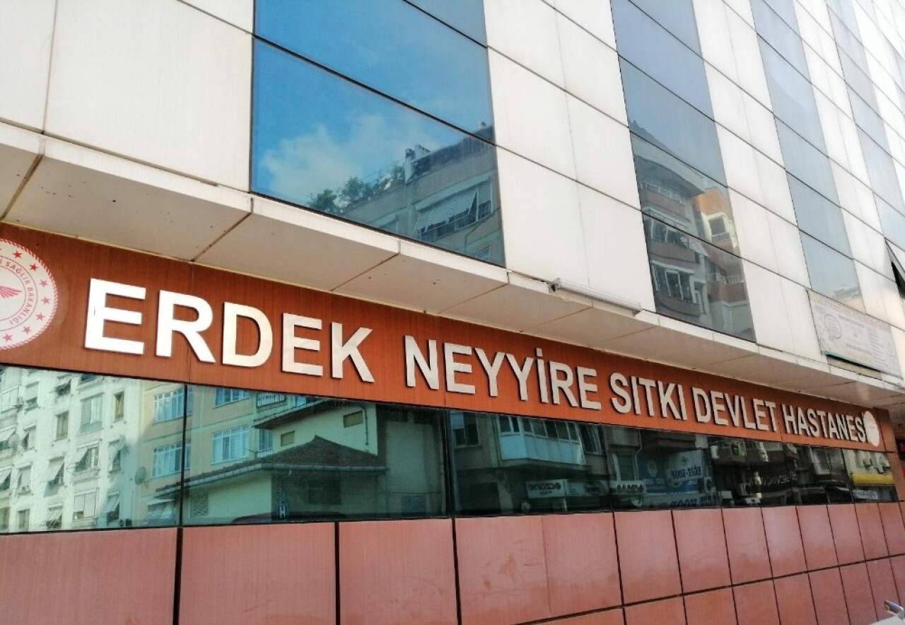 Erdek Devlet Hastanesine 2 pratisyen doktor tayin edildi