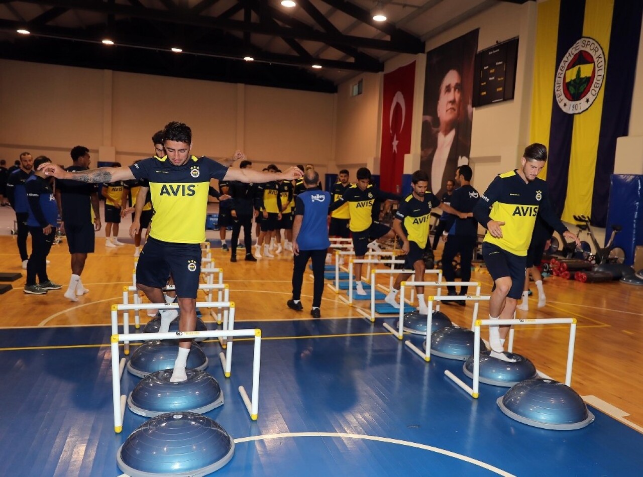 Fenerbahçe salonda çalıştı