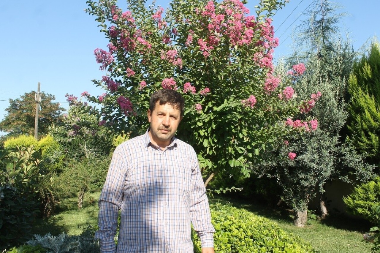 İmam camiyi botanik bahçesine çevirdi