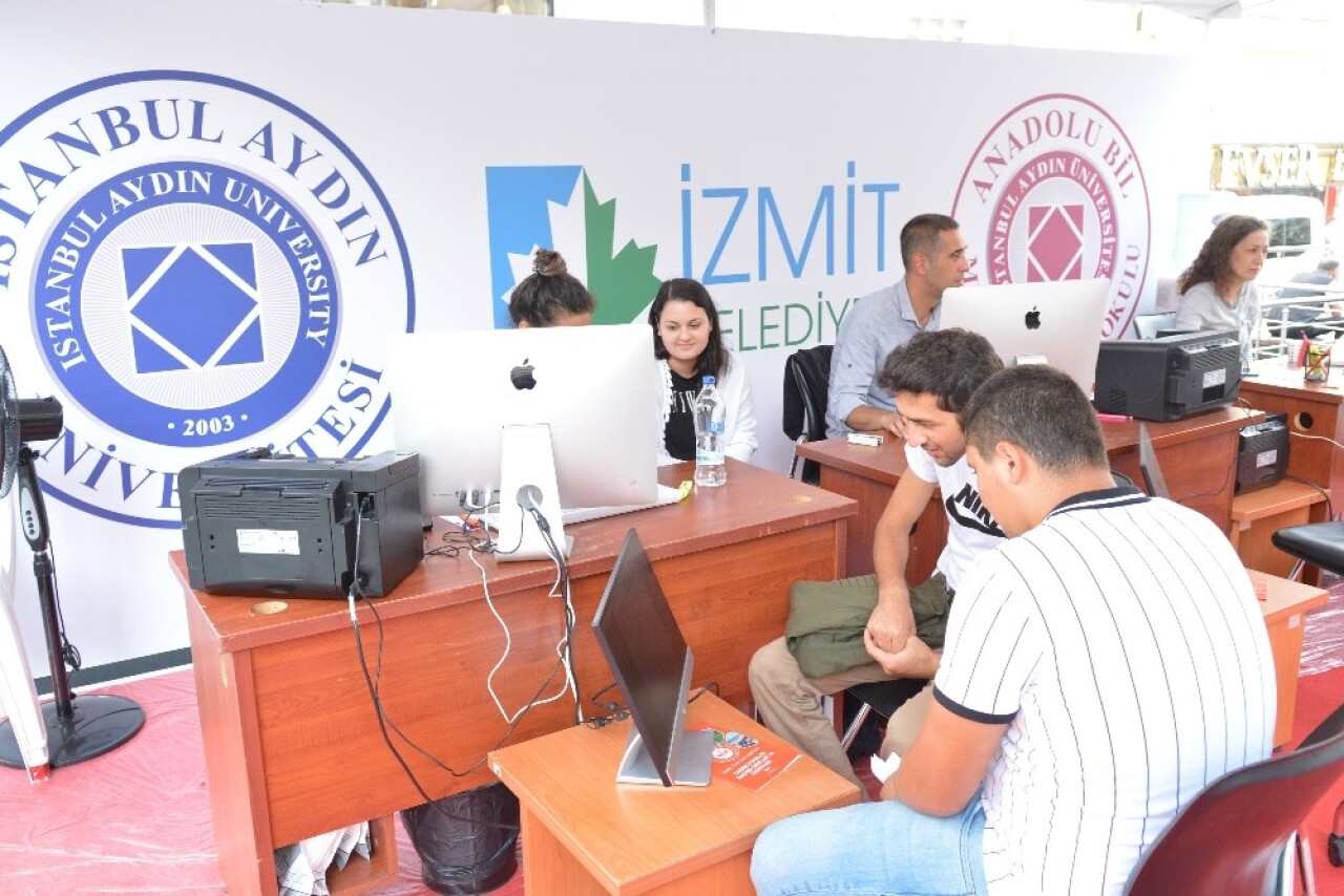 İzmit’te üniversite adaylarına ücretsiz danışmanlık