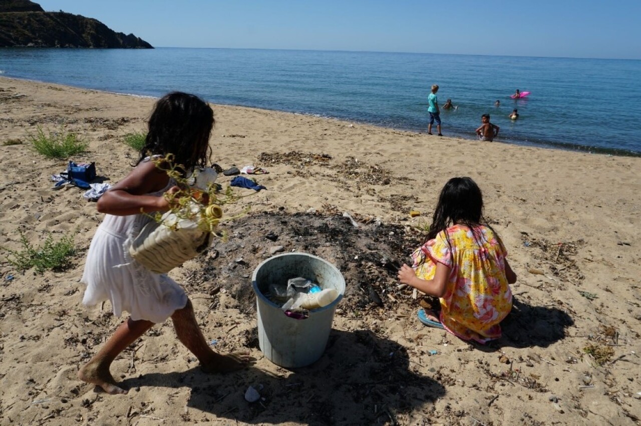 Kapıdağ’ı Gezdiler, Plastik Atık Topladılar