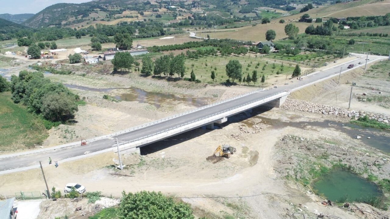 Kent merkezine ulaşımı kısaltacak köprüde sona gelindi