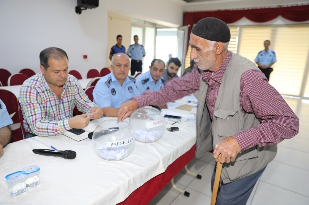 Körfez’deki kurban yerleri için kura çekildi