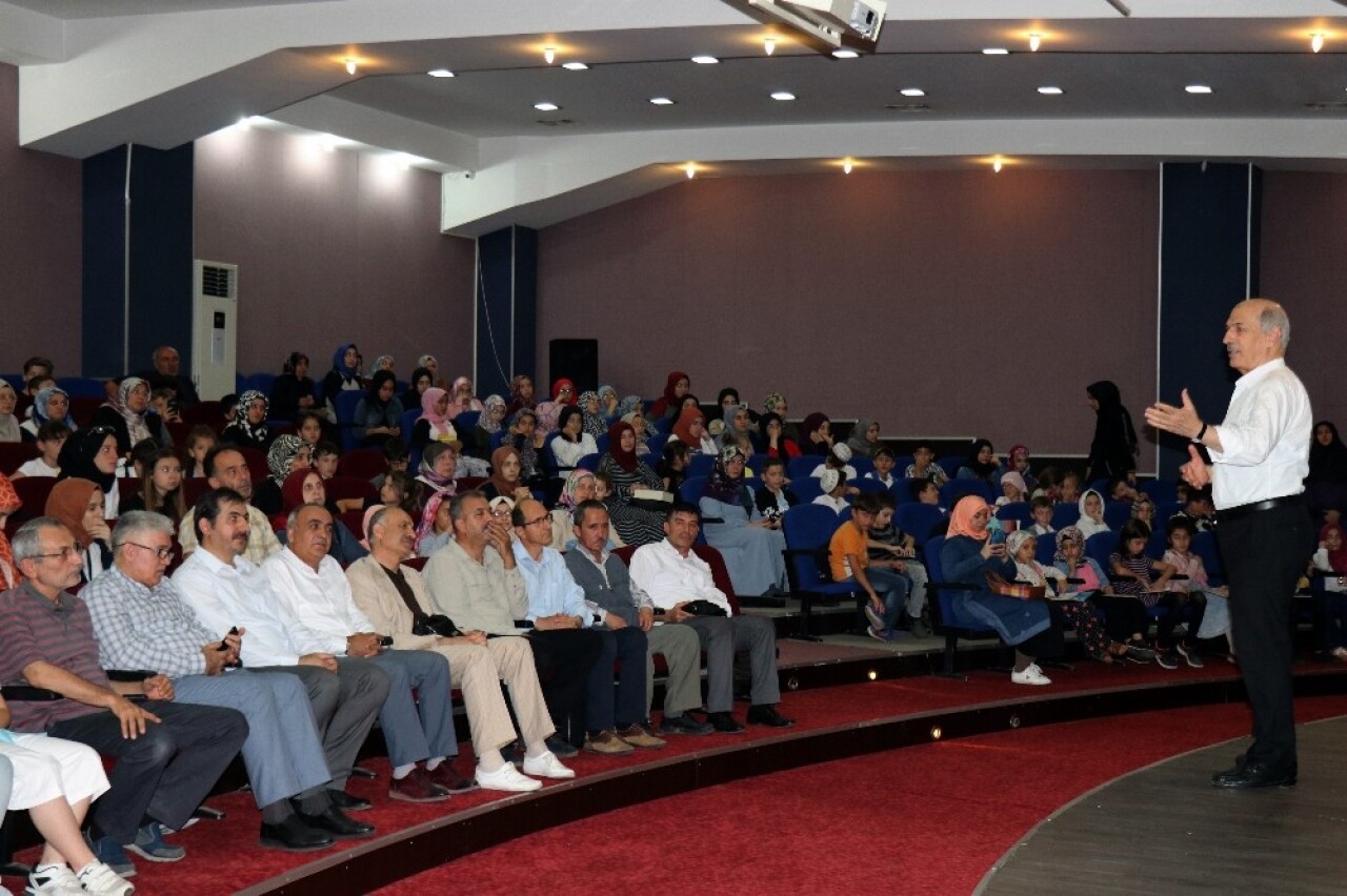 Okuryazar Buluşmaları’nın ilk konuğu yazar Rahim Er oldu