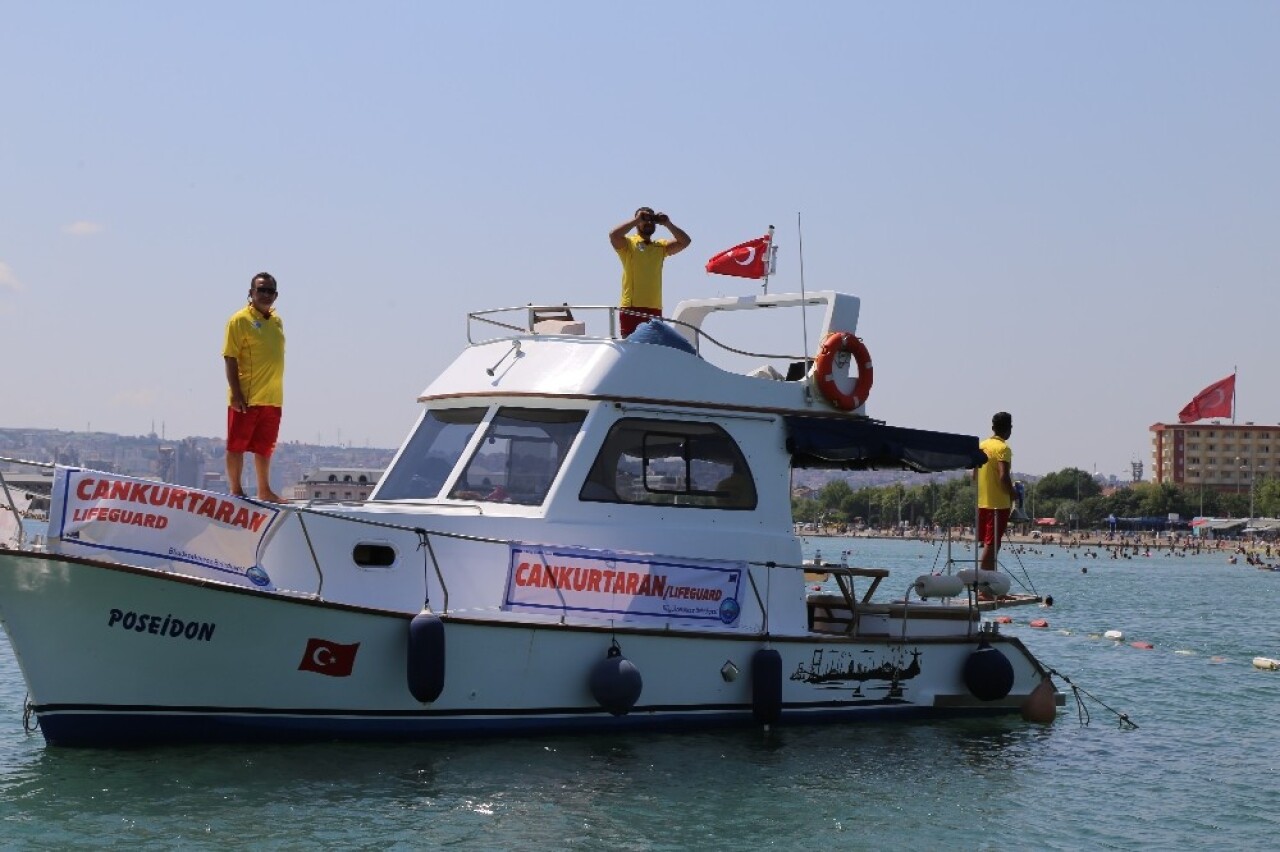 (Özel) Büyükçekmece sahillerinde ”Cankurtaran Timi” görev başında