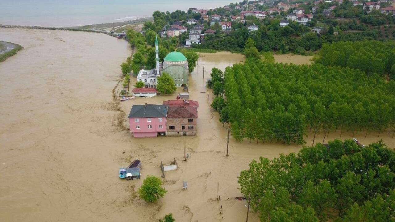 Sakarya’daki selin hasarı gün yüzüne çıkmaya başladı