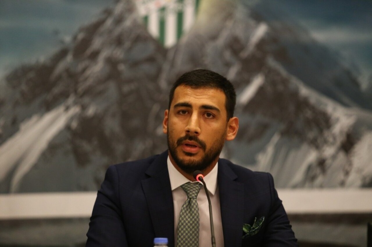 Selçuk Erdoğan: “Bursaspor’un büyüklüğü hiçbir yerde değişmez”