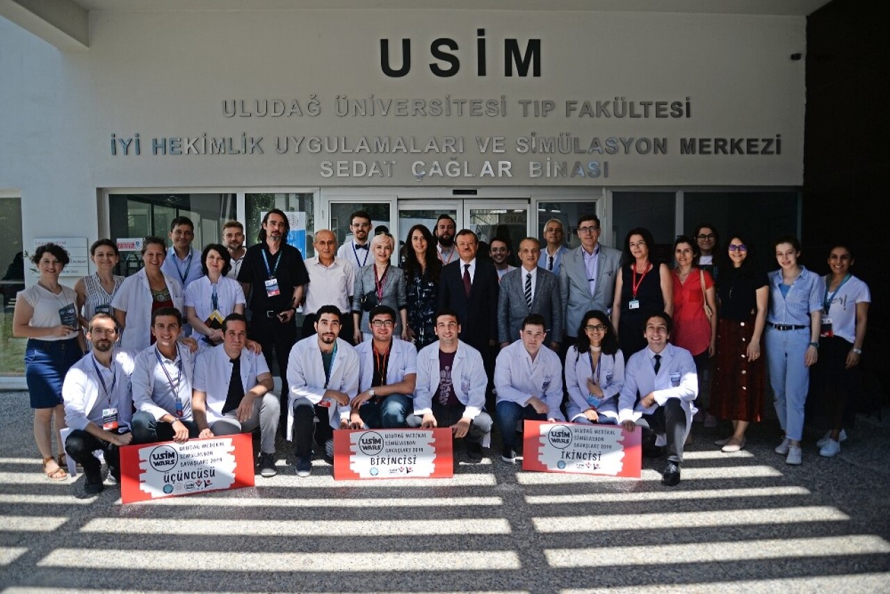 Türkiye’nin ilk medikal simülasyon yarışmasını BUÜ’lü doktor adayları kazandı