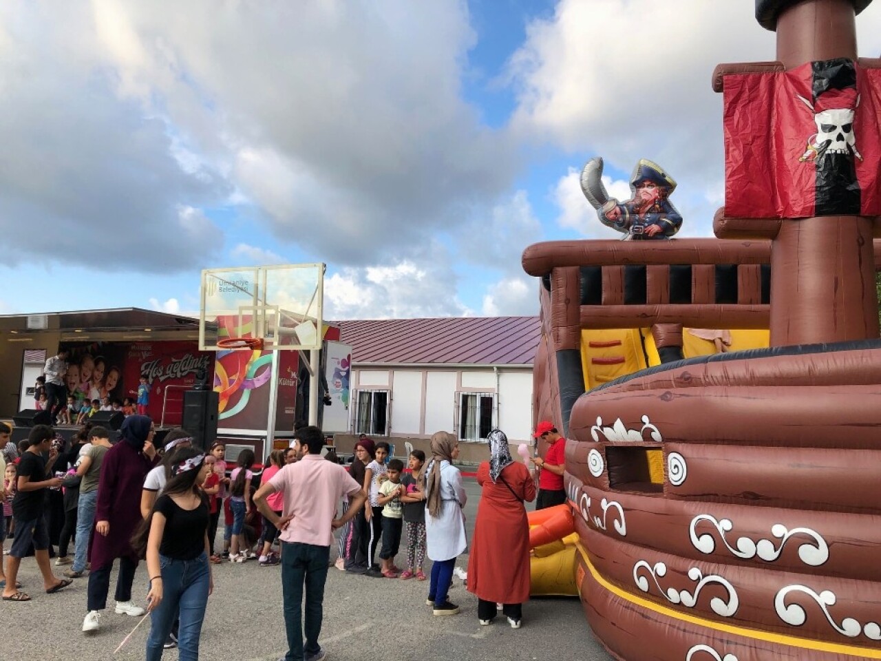 Ümraniye’de "Mahallede Şenlik Var" etkinliği başladı