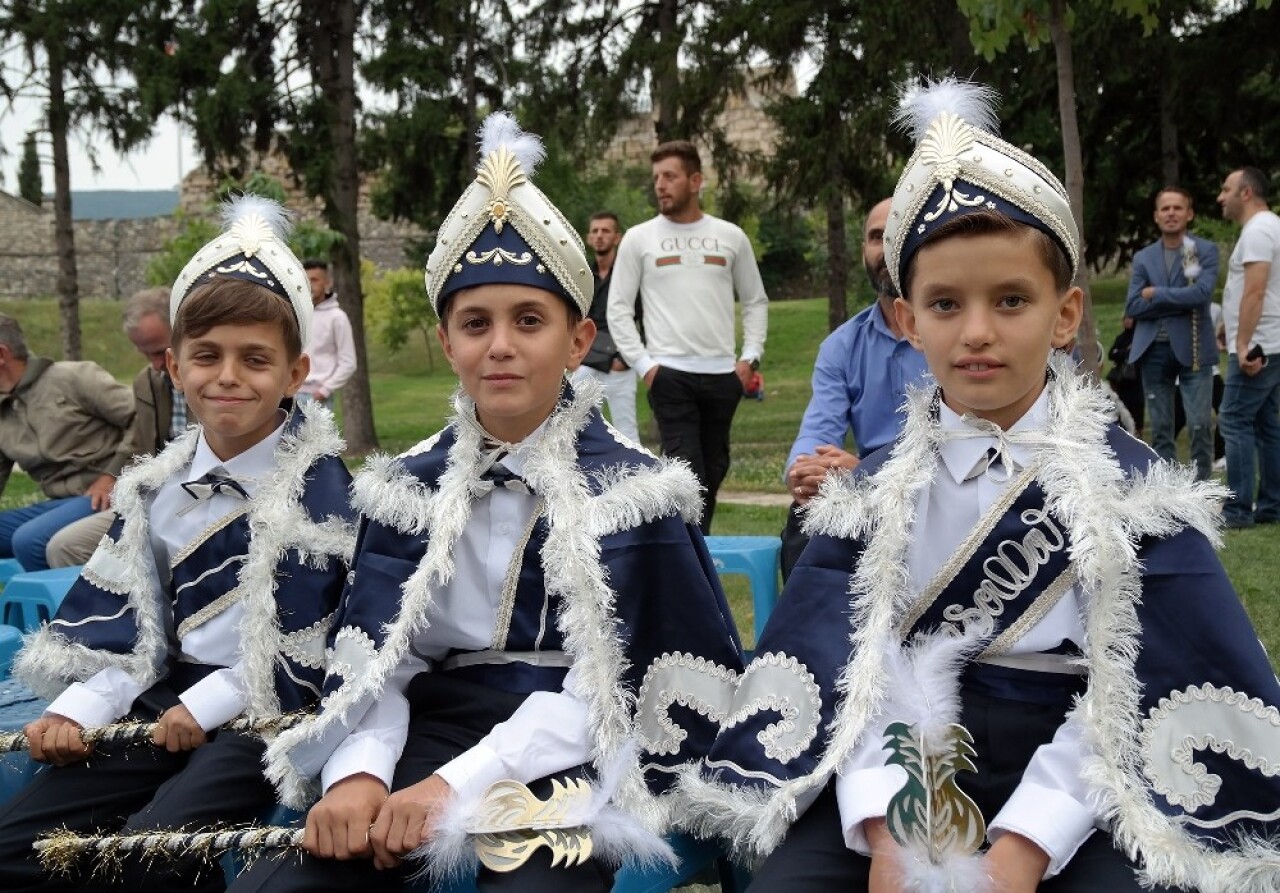 Üsküp’te sünnet şöleni