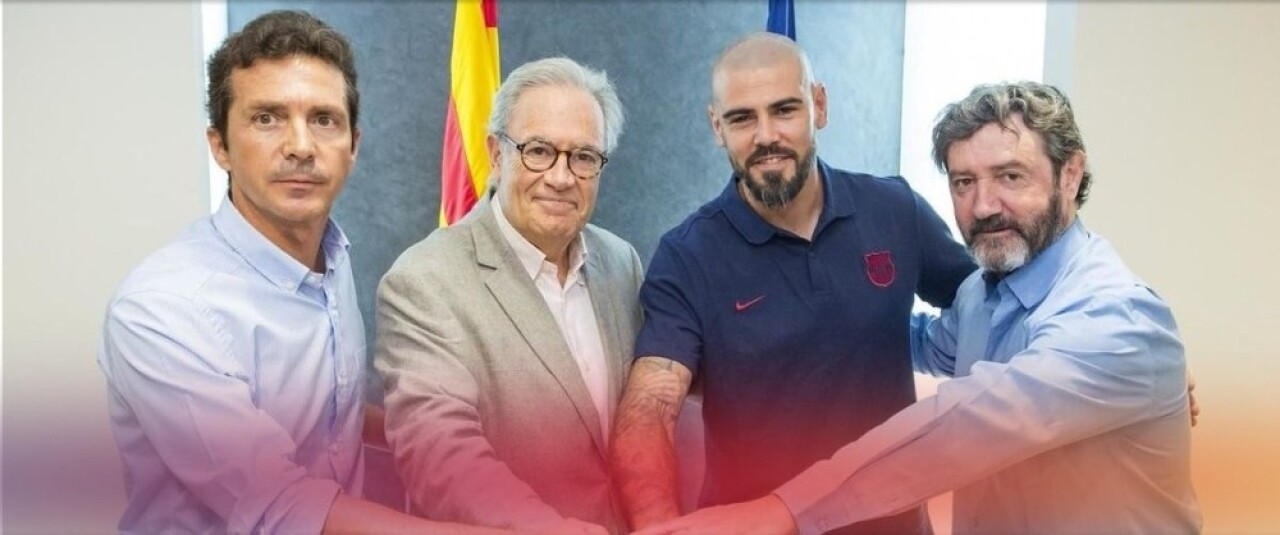 Victor Valdes yeniden Barcelona’da