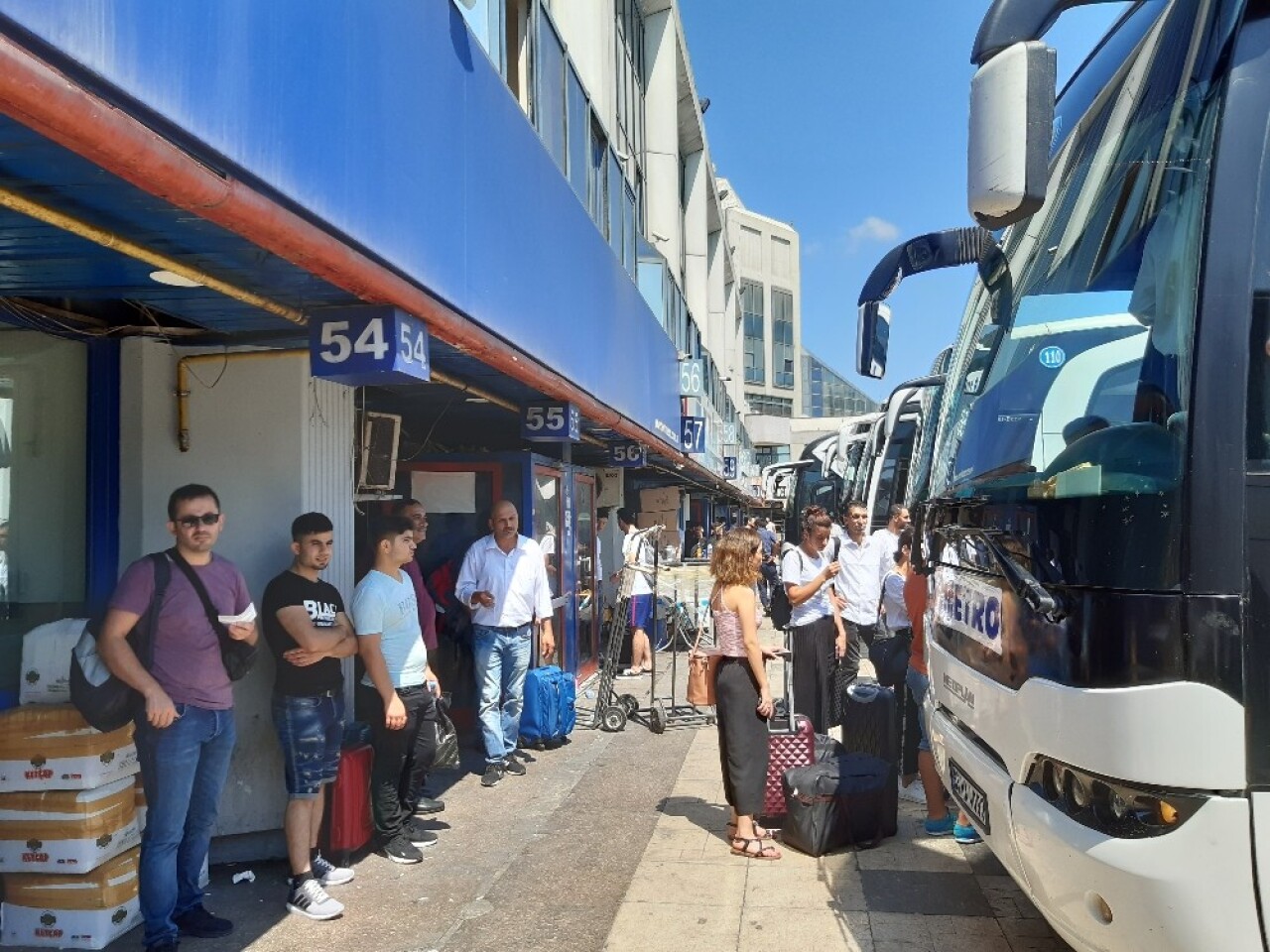 15 Temmuz Demokrasi Otogarı’nda arefe günü yaşanan yoğunluk havadan görüntülendi