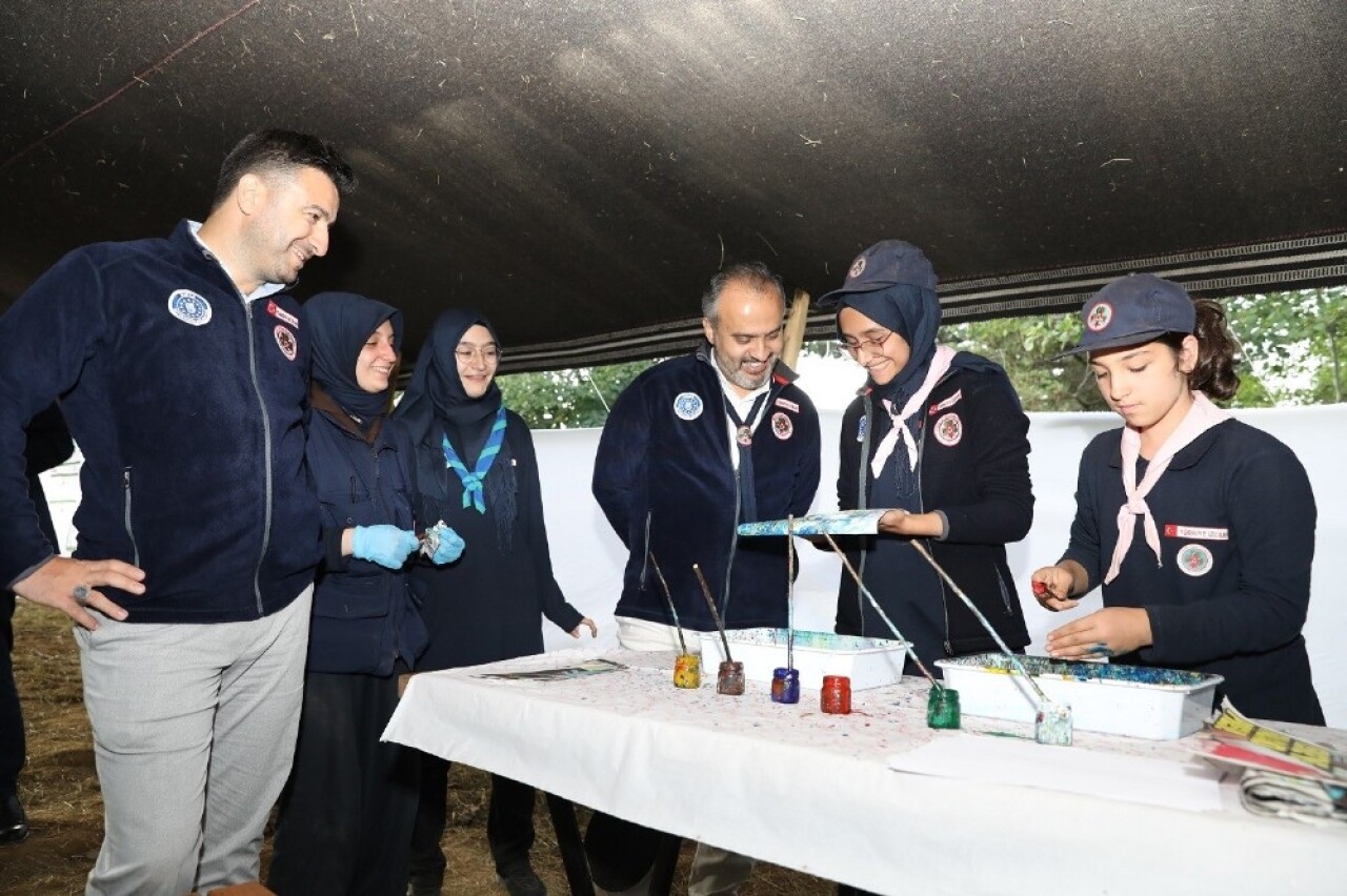 Başkan Aktaş izcilik kampında