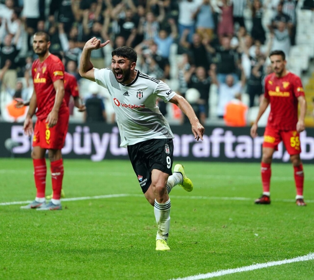 Beşiktaş’ın ilk golü Güven’den geldi