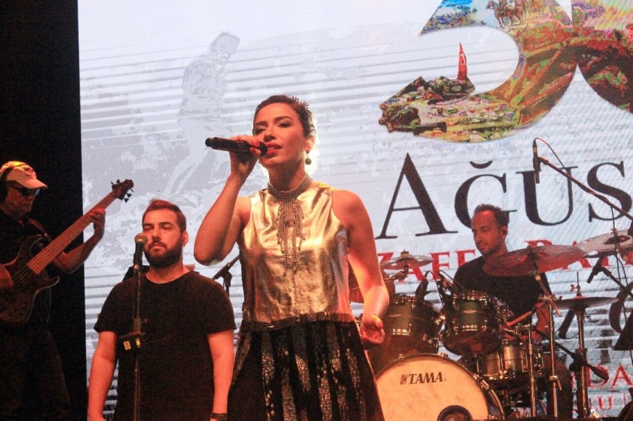 Beyoğlu’nda 30 Ağustos Zaferi konserle kutlandı