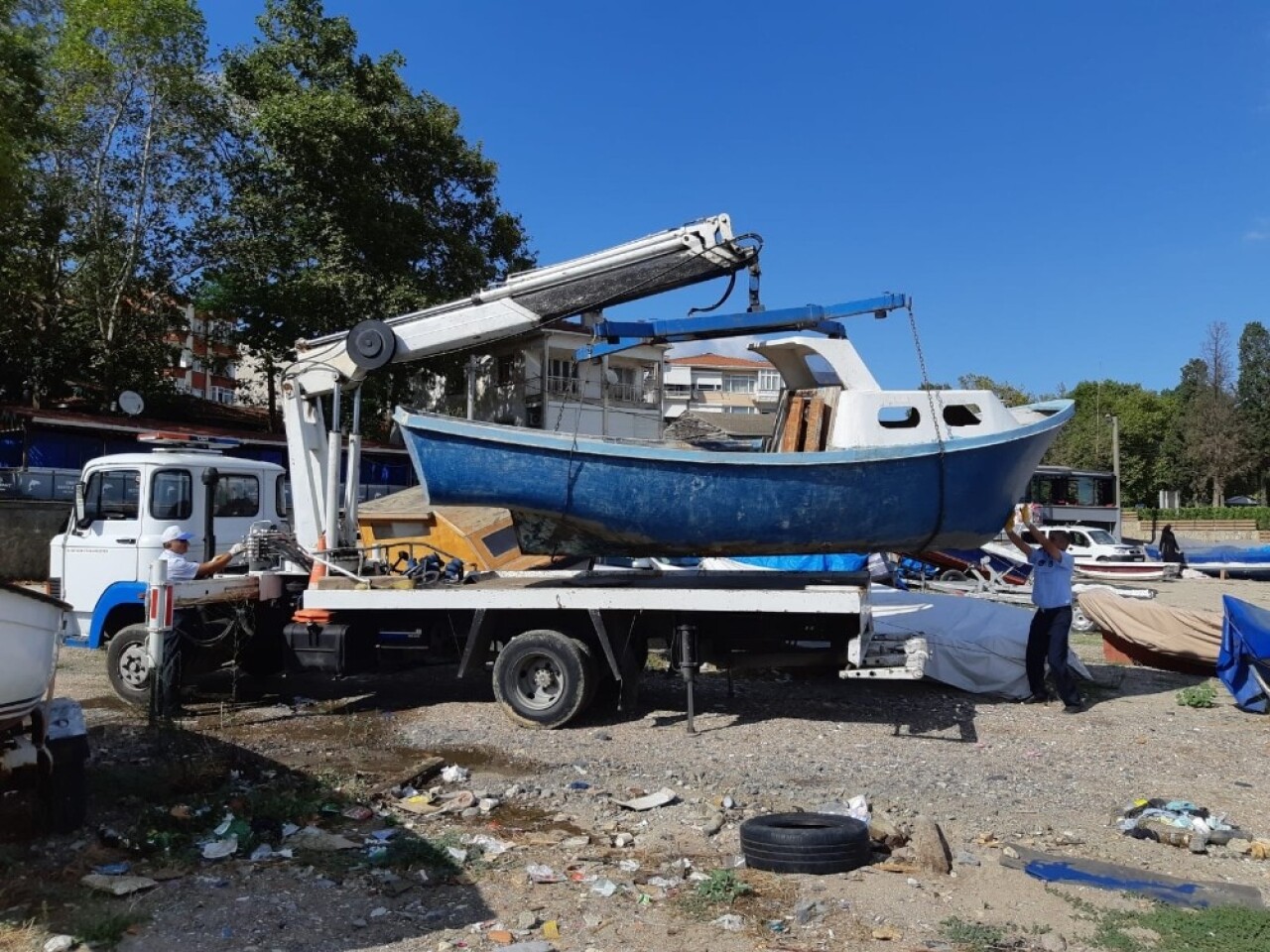 Darıca Belediyesi’nden hurda sandal temizliği