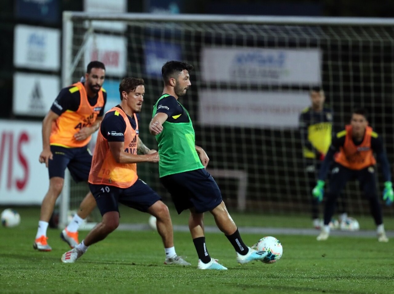 Fenerbahçe, Trabzonspor maçı hazırlıklarını sürdürdü